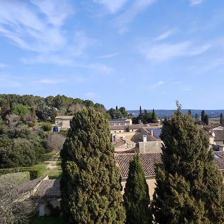 La Tour Sarrazine A 5 Min D'uzes *